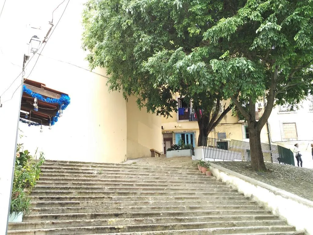 Apartamento Janelas ao Sol Lisbona Portogallo